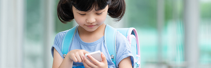 インターネットトラブルの危険性から小学生を守ろう！SNSの注意点も解説