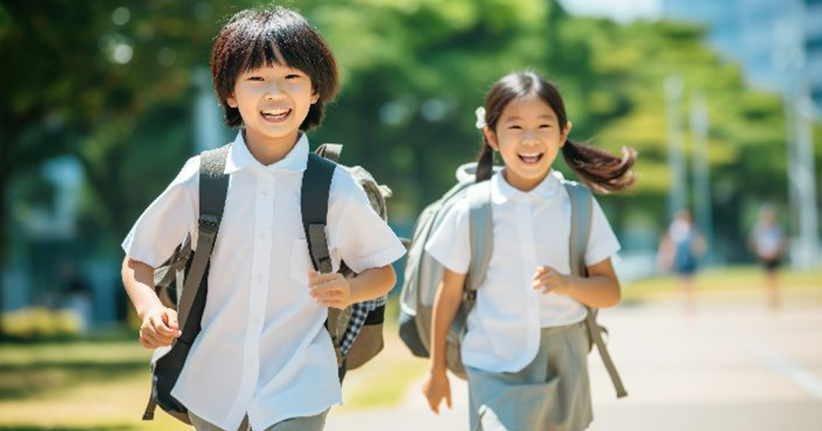 小学生の子ども向けGPS端末の選び方は？基本機能や持たせ方も解説