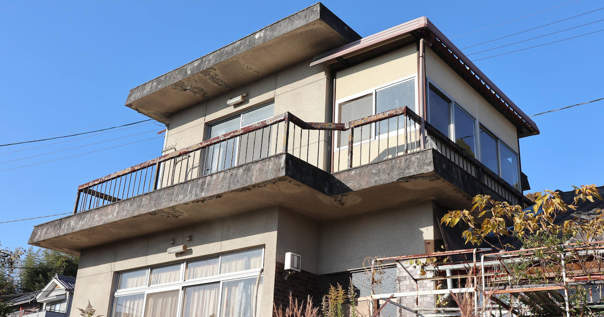 古い家の防犯対策は？空き巣に狙われやすい理由や玄関や窓などの対策方法を解説
