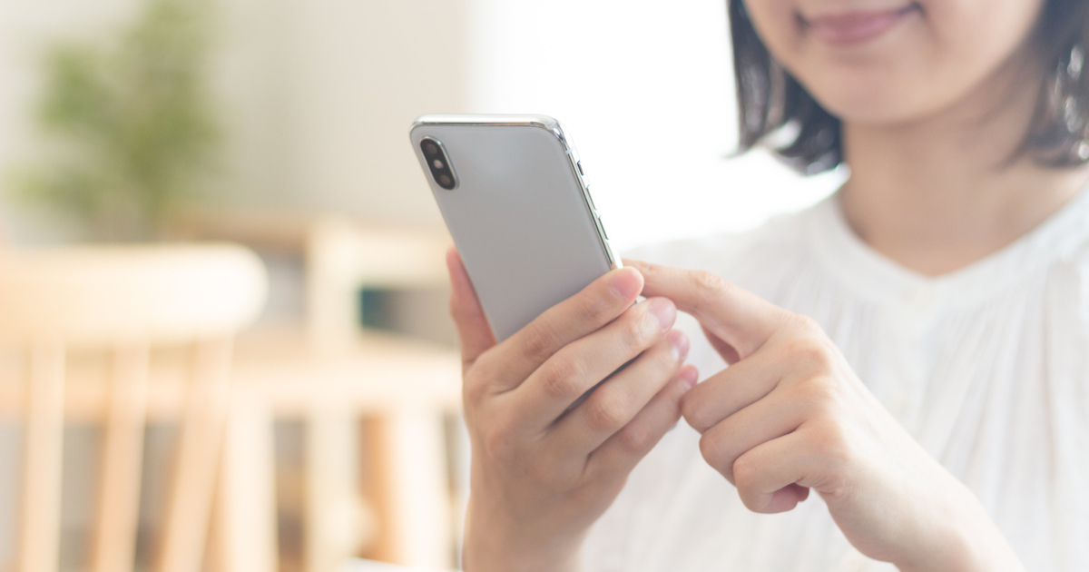 高齢者の見守りができる生存確認アプリとは？メリットや選定ポイントを解説
